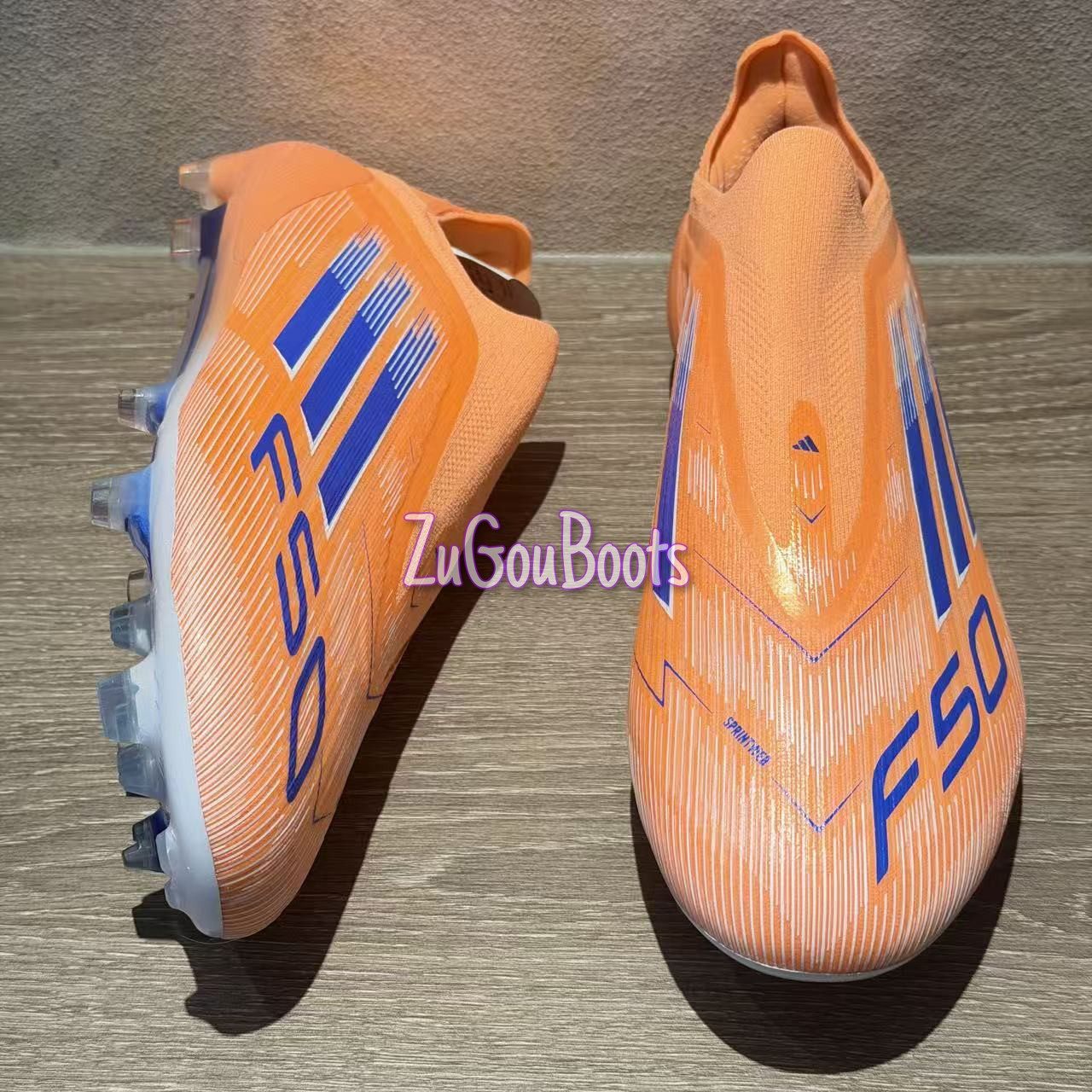 哪种2026年的『阿迪达斯』比赛用足球最适合客场使用？