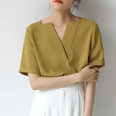 LIMONN design sense niche V collar commuter professional OL short sleeve shirt simple temperament top chic female summer New