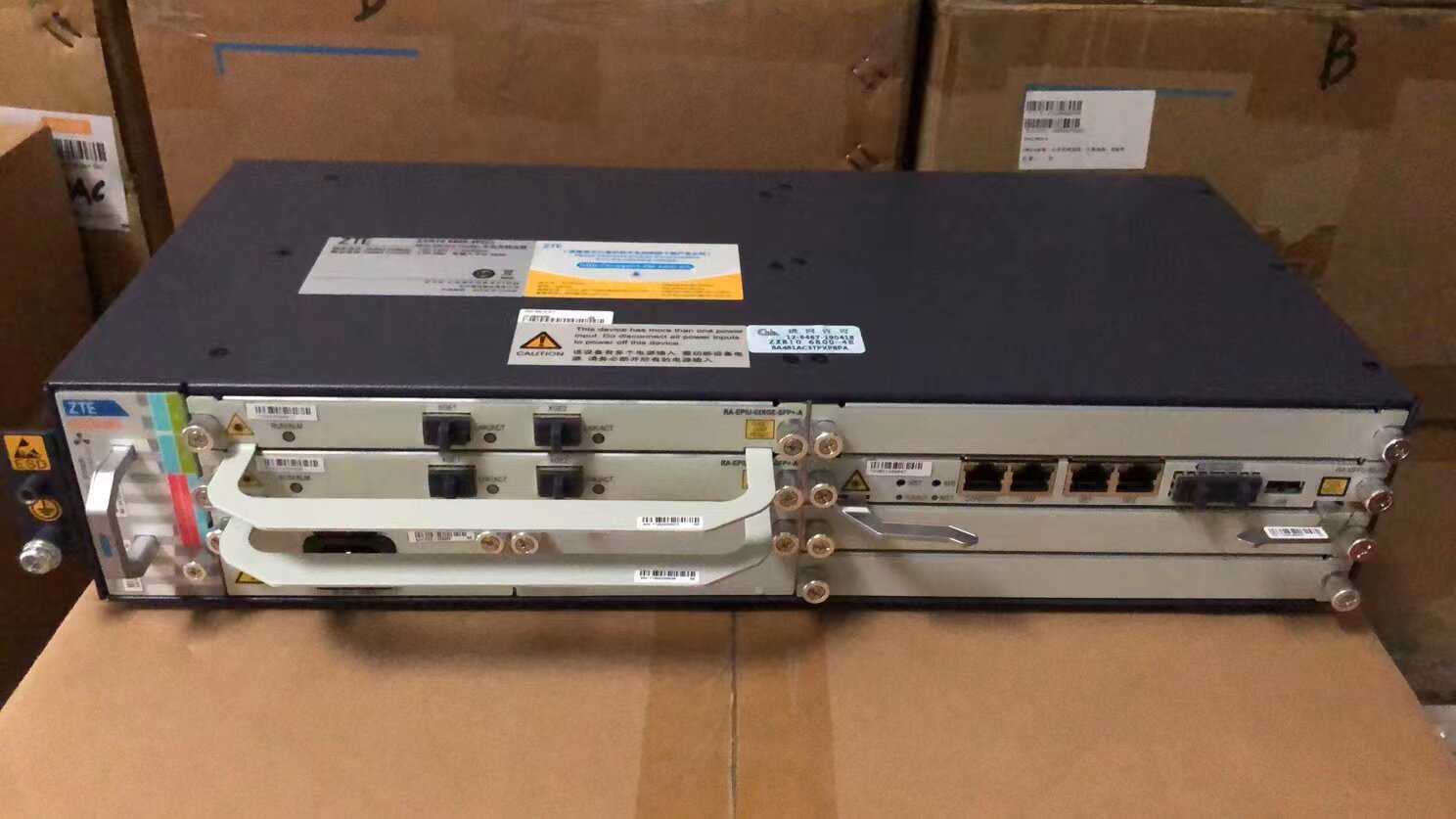 ZTE ZXR10 RAE RAC-2800-4-AC with C master RAC-2838-MPFU-C