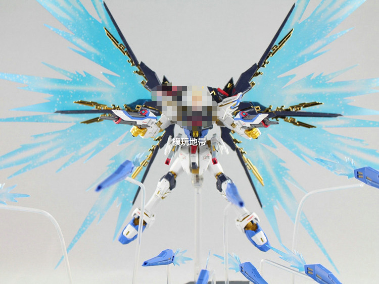 RG天翼强袭自由高达开箱！浮游炮特效件帅到炸裂，光翼展开瞬间DNA动了