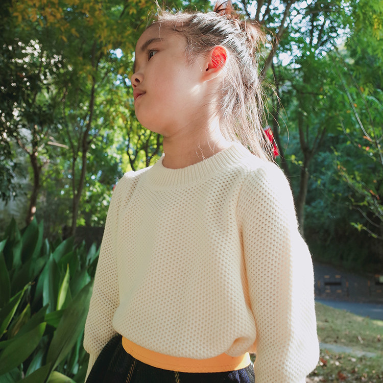 Dolls love beauty autumn and winter new small CUHK children Han version lantern sleeve princess sweet and semi-high collar pure color slapped bottom fur coat