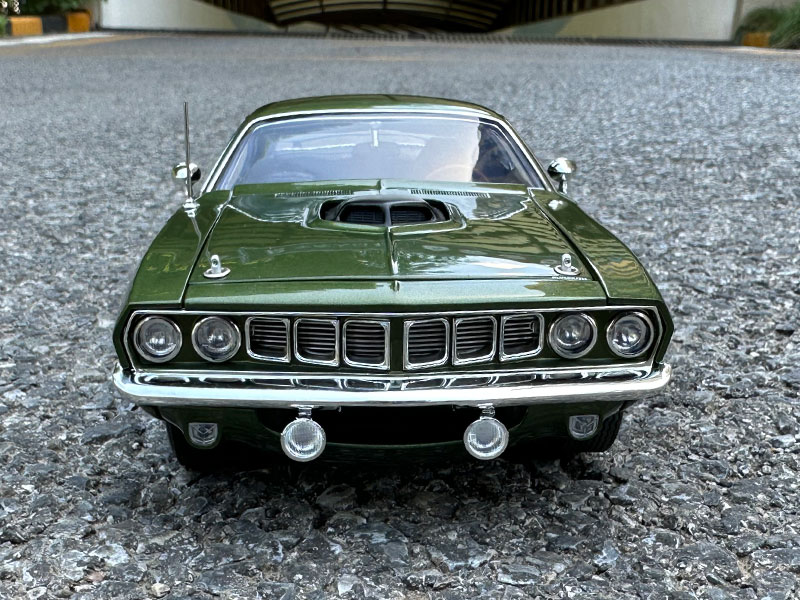 PLYMOUTH BARRACUDA 1/18スケール detail_A1806114_1_1200x1200.