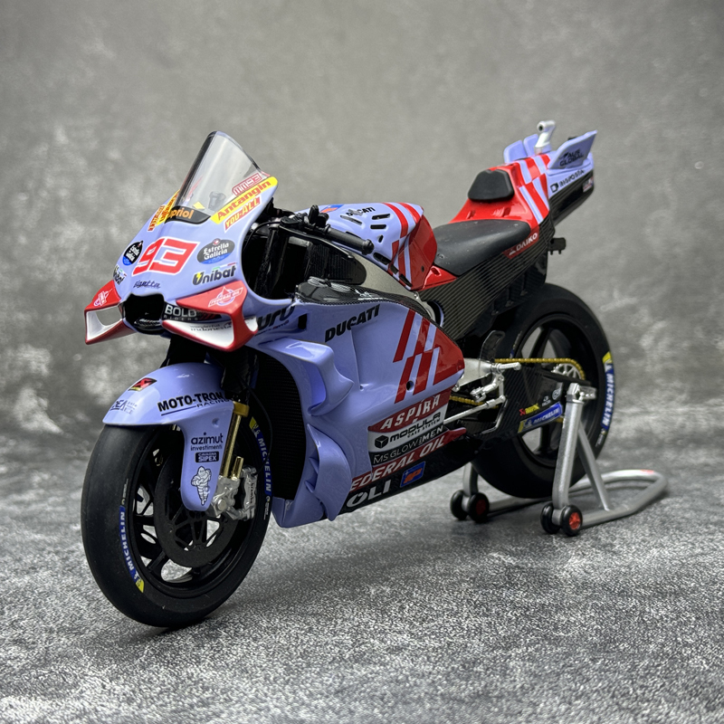 Kiloworks 1/12 Ducati Gp24 Gp23 Alloy Motorcycle Model Ornament Kiloworks 1/12 Ducati Gp24 Gp23 Alloy Motorcycle Model Ornament