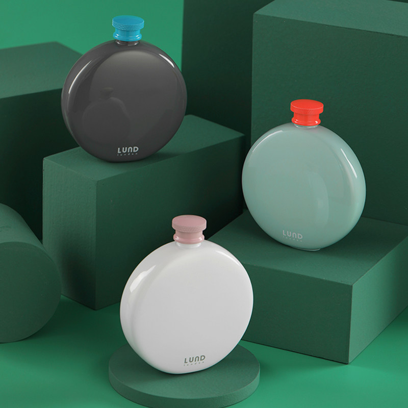 British original small flat wine jug carry-on portable contrast design kettle stainless steel birthday gift friends for both boys and girls