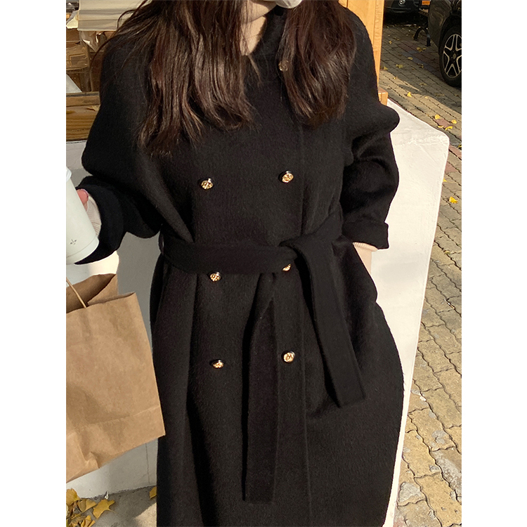 Zhi Zhen Wang Zha High-Quality and Luxurious Wool Coat in Black and Gold Color, Double-Sided Wool Coat for Women, Mid-Length Wool Coat Zhi Zhen Wang Zha High-Quality and Luxurious Wool Coat in Black and Gold Color, Double-Sided Wool Coat for Women, Mid-Length Wool Coat