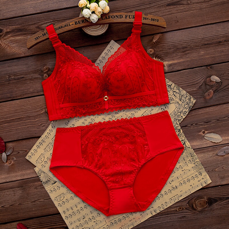 Red Lingerie Set for Women in Their Zodiac Year, Wedding Bride, Small Bra, Push-Up, Wireless Bra, 2026 Year of the Horse
