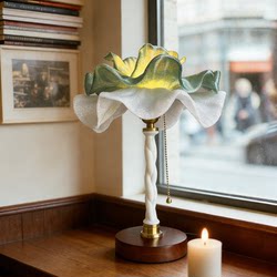 Petal Table Lamp, French-Style High-End Luxury Green Bedside Night Light, Girly, Warm, Romantic, Artistic Bedroom Decorative Lamp