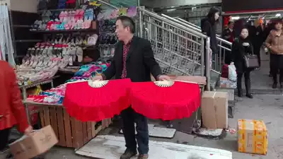 Dance fan Dance fan Yangge fan 11 inch polished fan bone double-sided quality assurance dance fan