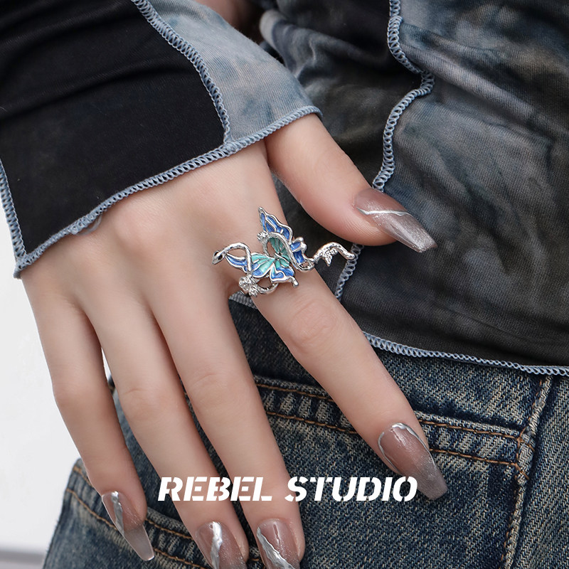 Кольцо Jewelry Chronicles змея с бабочкой