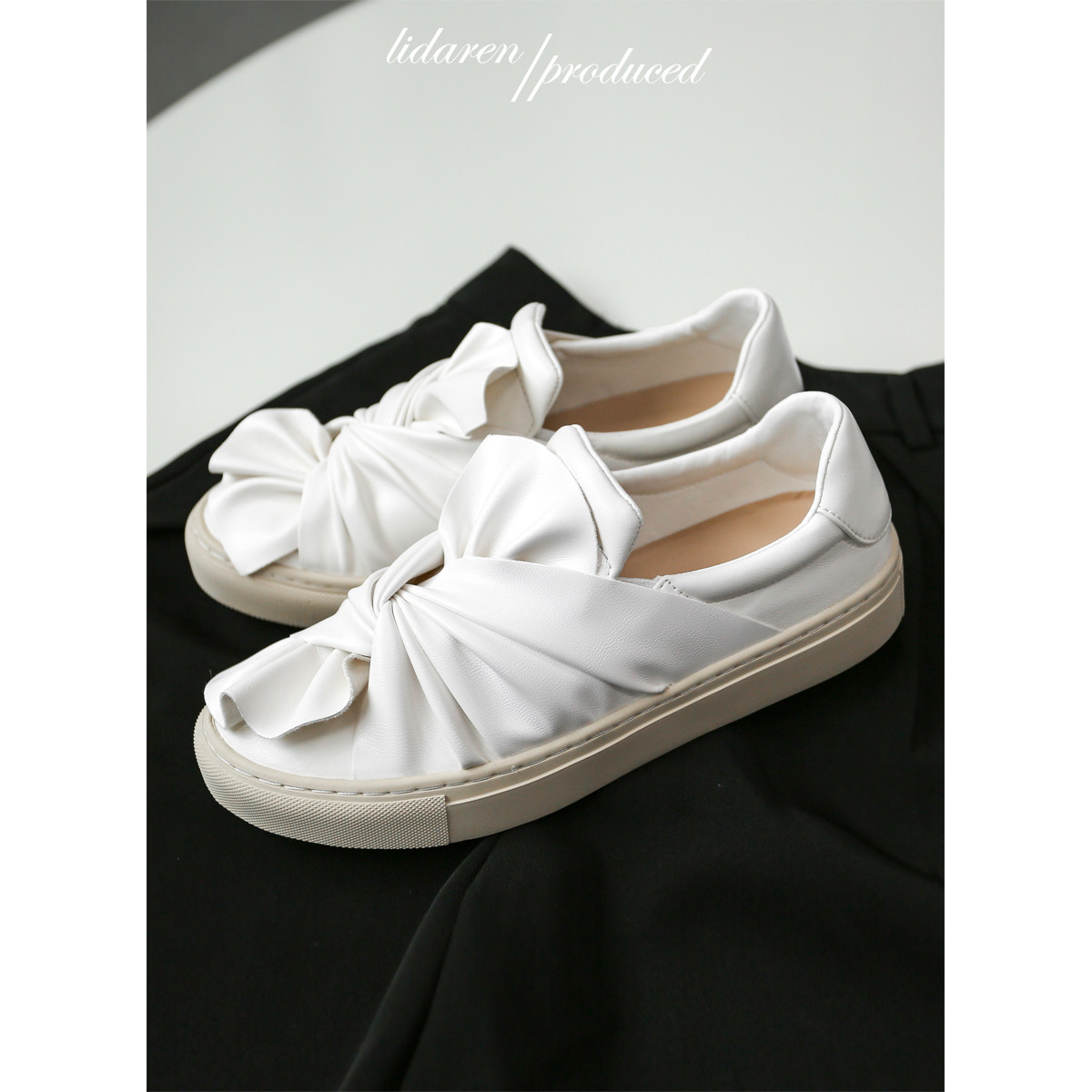 Li Daren thick-soled white shoes women's 2022 new all-match casual sneakers lazy one pedal bow bag shoes