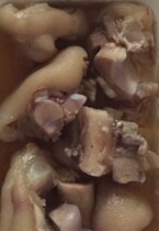 The shopkeeper recommends the old man and the hotel signboard popular bad pigs feet half a catty Shanghai time-honored brand delicious