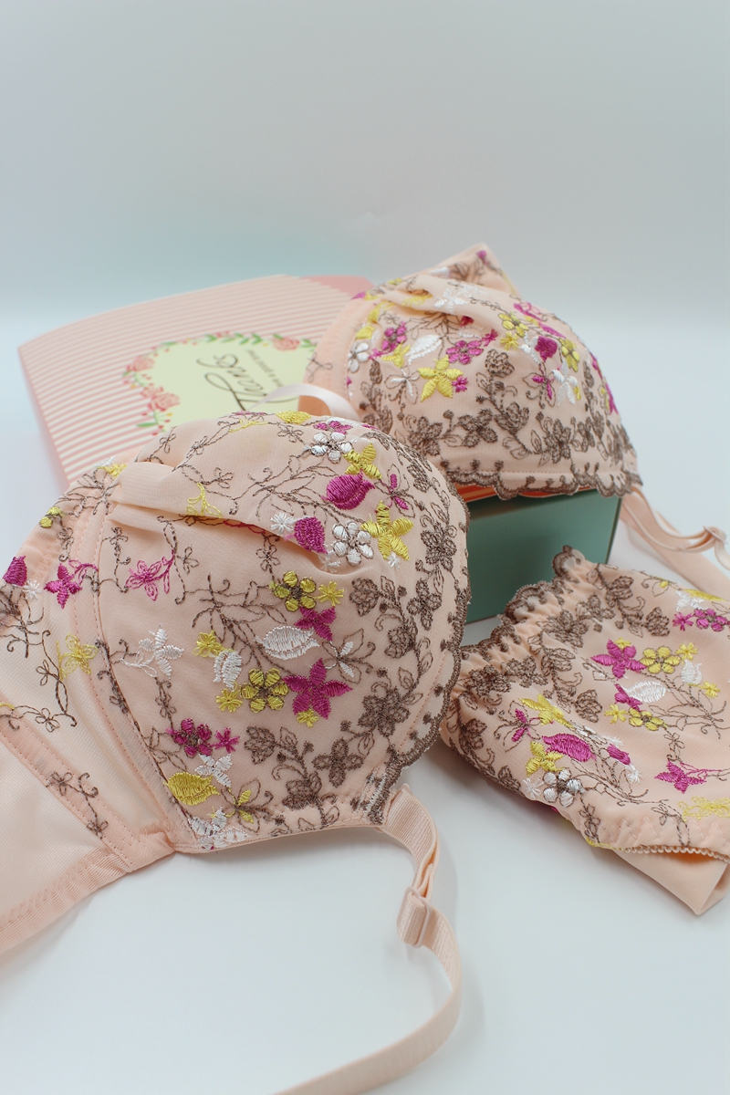 15A2 Nhật Bản dễ thương thêu cotton cotton mỏng dễ thương kích thước lớn áo ngực 70BC75D phù hợp với đồ lót 80D85B85C đồ lót xuất khẩu