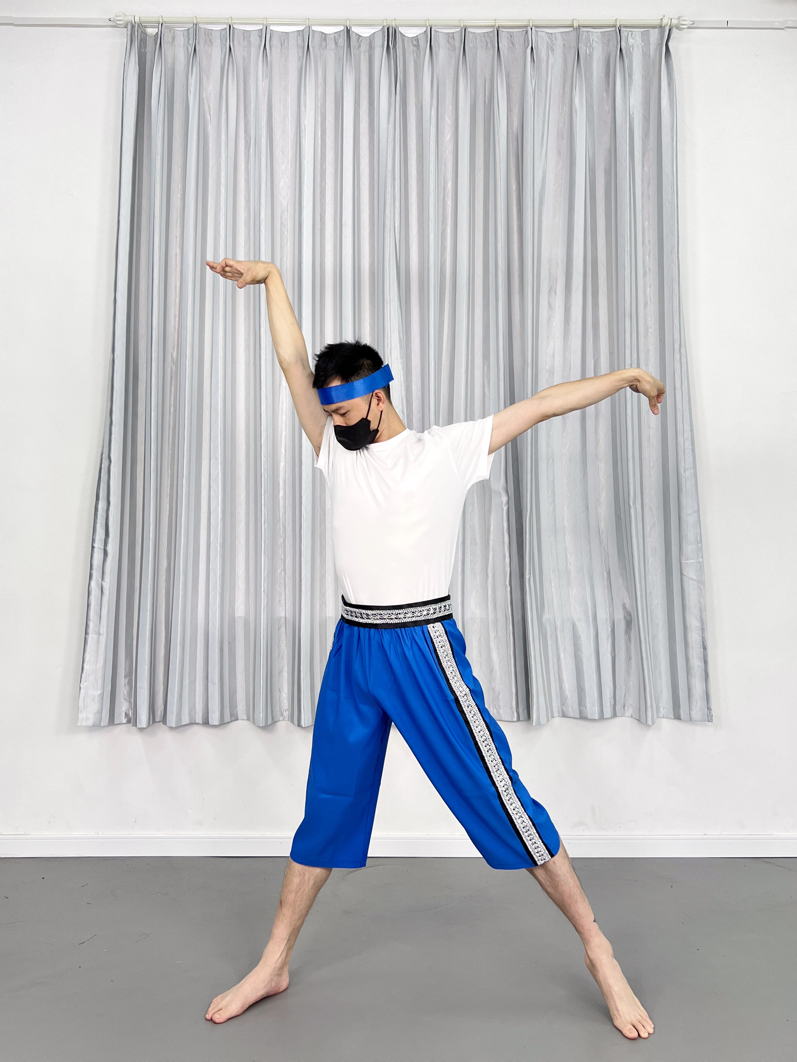 Men's Dai dance costumes custom-made combination practice costumes ethnic minority performance costumes art test of the people's Dabei dance new style