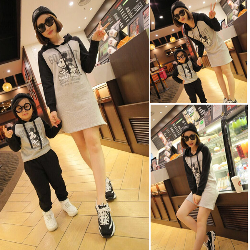 Parent-child wear autumn and winter new hooded raglan sleeve cartoon Mickey sweatshirt plus fleece thick Korean version thick cotton T children's wear tide