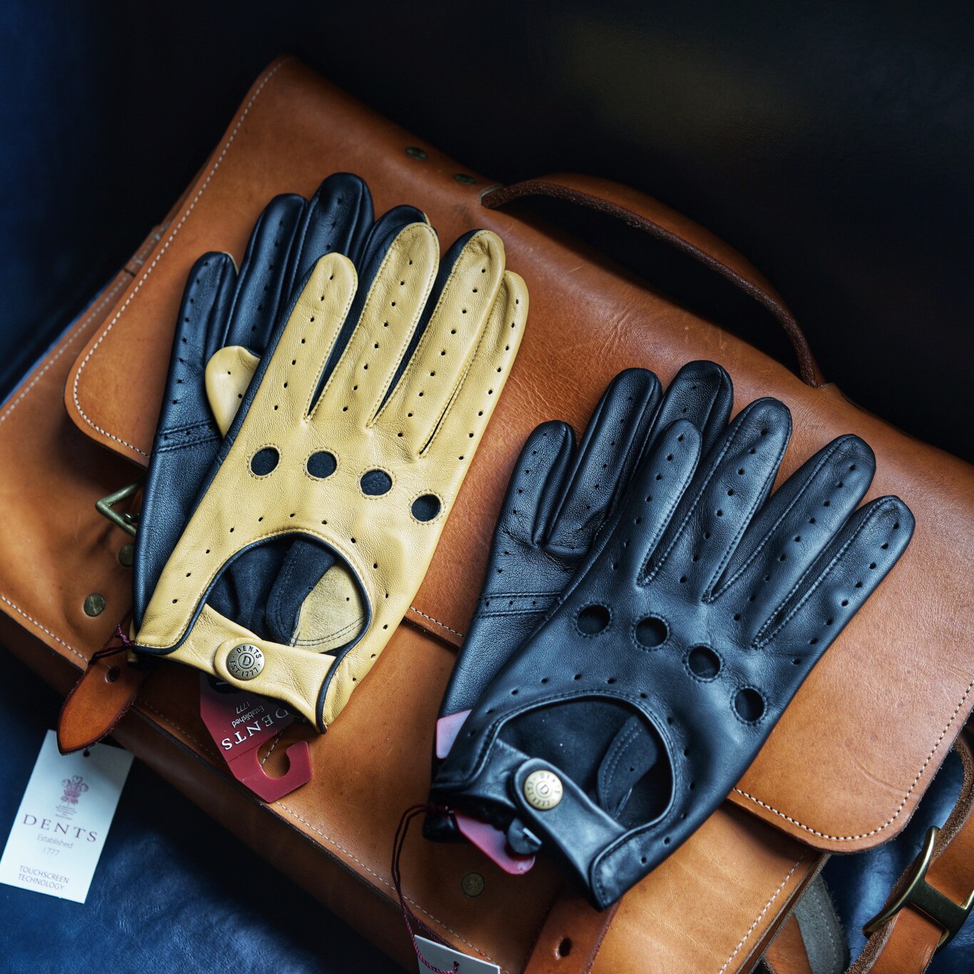 New spot British DENTS sheepskin motorcycle gloves Men's casual gloves touch screen function