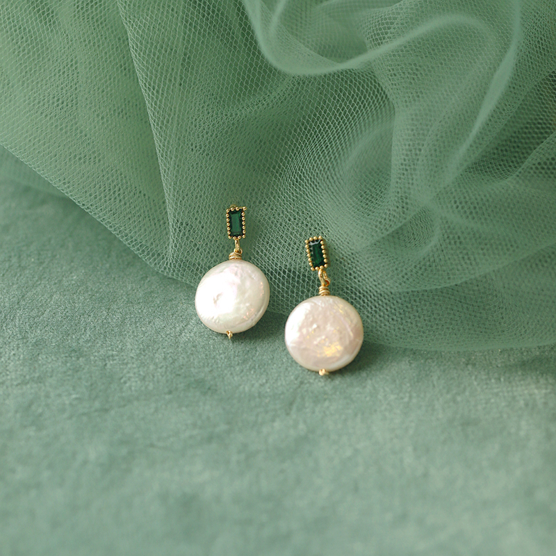 French Emerald Baroque Style Pearl Earrings for Women 2026 New Popular Summer Niche Design with a Sense of Sophistication French Emerald Baroque Style Pearl Earrings for Women 2026 New Popular Summer Niche Design with a Sense of Sophistication