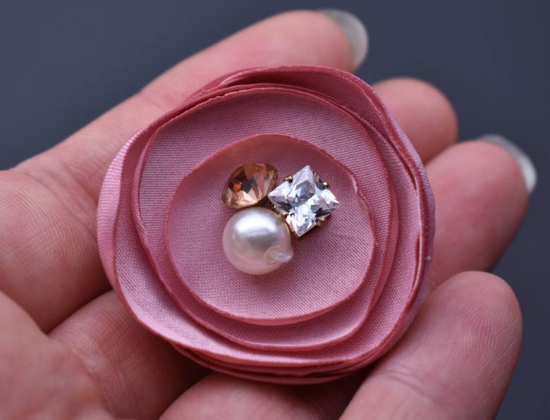 Thời trang nước hoa nhỏ handmade pha lê đính cườm pin ngọc trai giả zircon vải trâm áo len trâm cài ghim cài áo vest nam