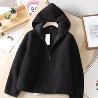 Черная толстовка с капюшоном