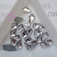 Модель бриллиантового алмаза составляет около 6*9 мм (1)