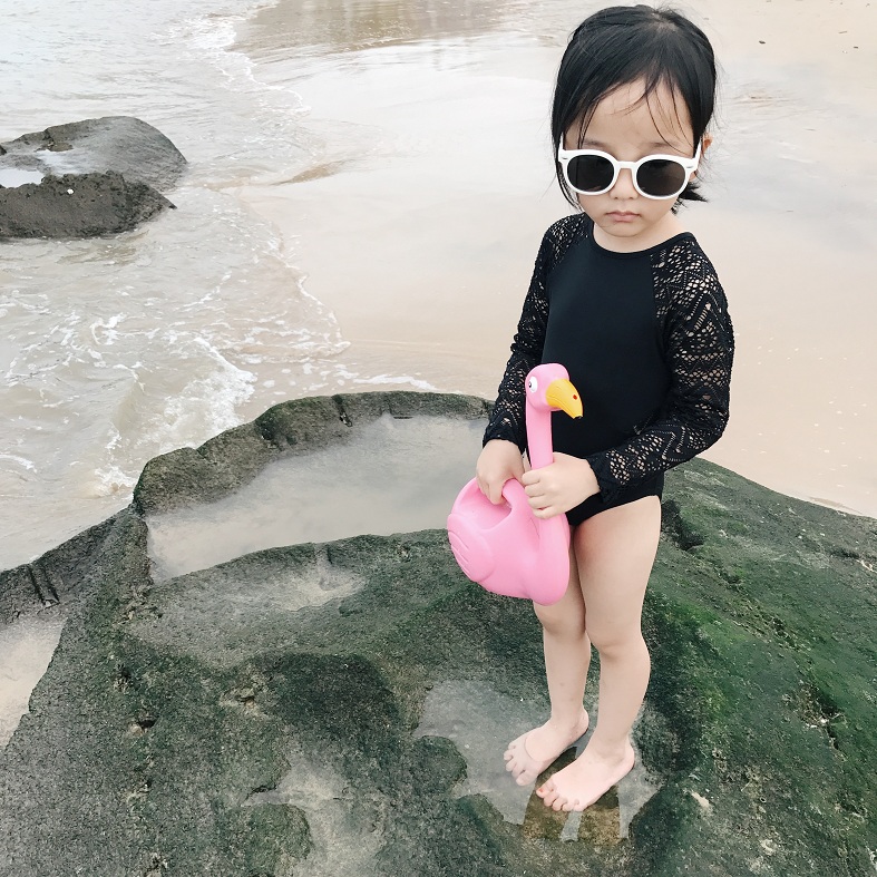Tang Ma Children Solid Color Sexy Lace dài tay áo tắm Openwork Áo tắm cho bé gái Backless Áo tắm một mảnh váy trẻ em