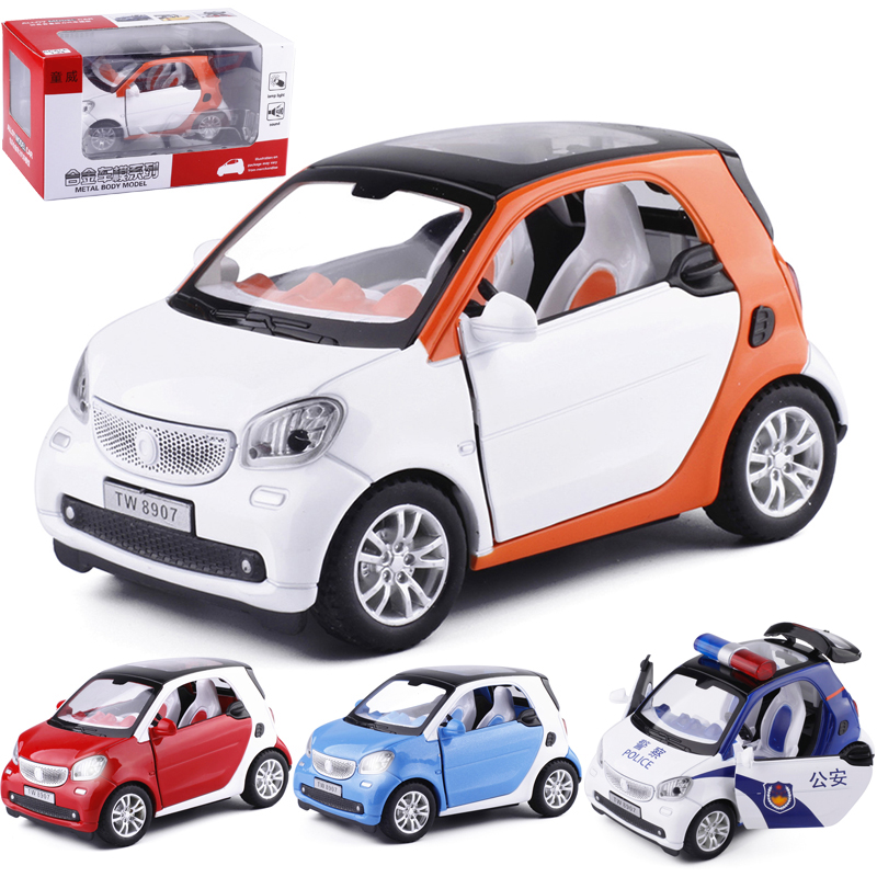 Skyhawk 1:24 SMART FORTWO elf car car police car alloy car model toy sound and light