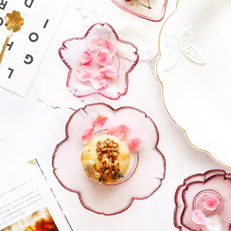 Cooking plate Creative Japanese cherry blossom flavor plate Glass plate Pink sauce plate Vinegar plate Chopstick holder