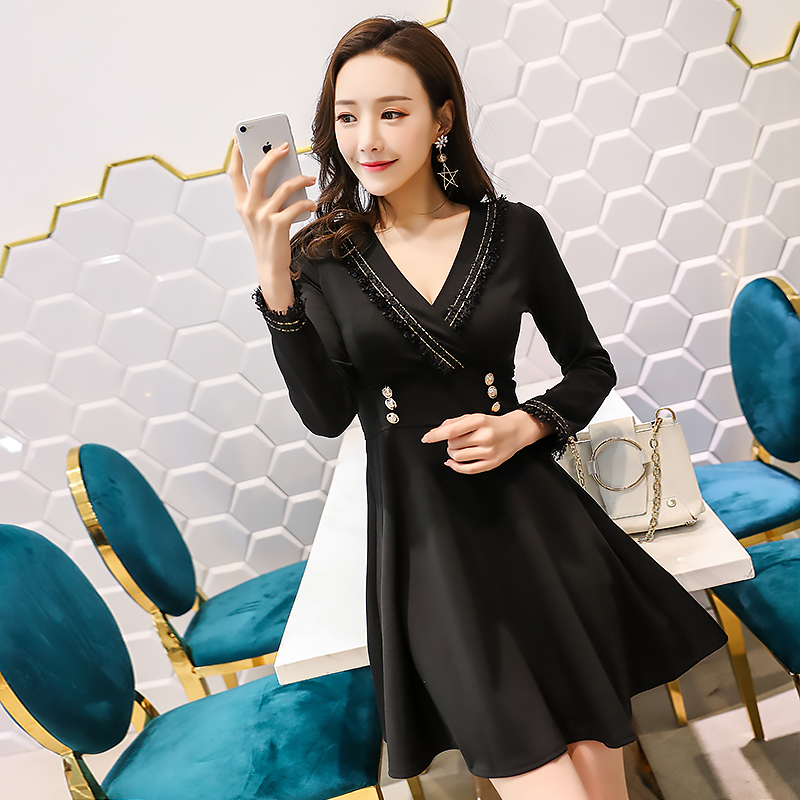 VK旗艦店 韓系V領名媛性感小黑裙時尚長袖洋裝