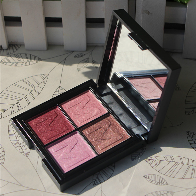 Chính hãng MYBOON Bốn màu Mousse Eyeshadow Bốn màu Eye Shadow Pan Trang điểm mắt màu nude Màu trái đất Màu rượu lê Pearlescent Red Eye Makeup - Bóng mắt bảng mắt merzy