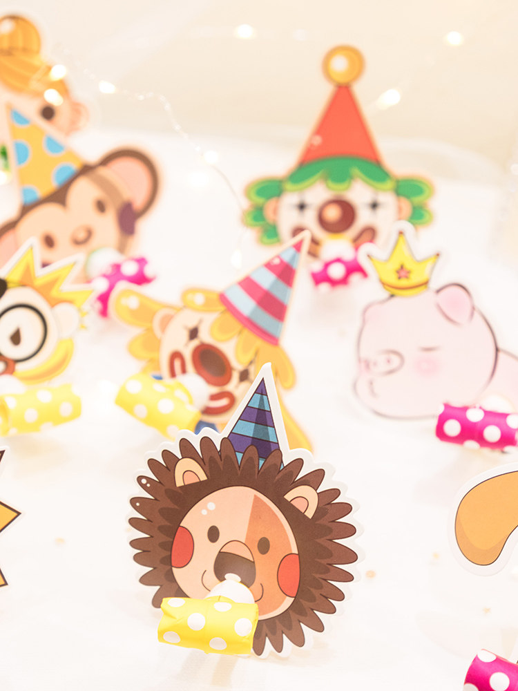 Birthday party Blow blow roll cartoon Blow dragon whistle Boy girl birthday horn Children's toys dress up props