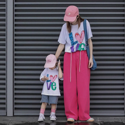 Летняя одежда, элитная футболка, семейный стиль, популярно в интернете, в западном стиле