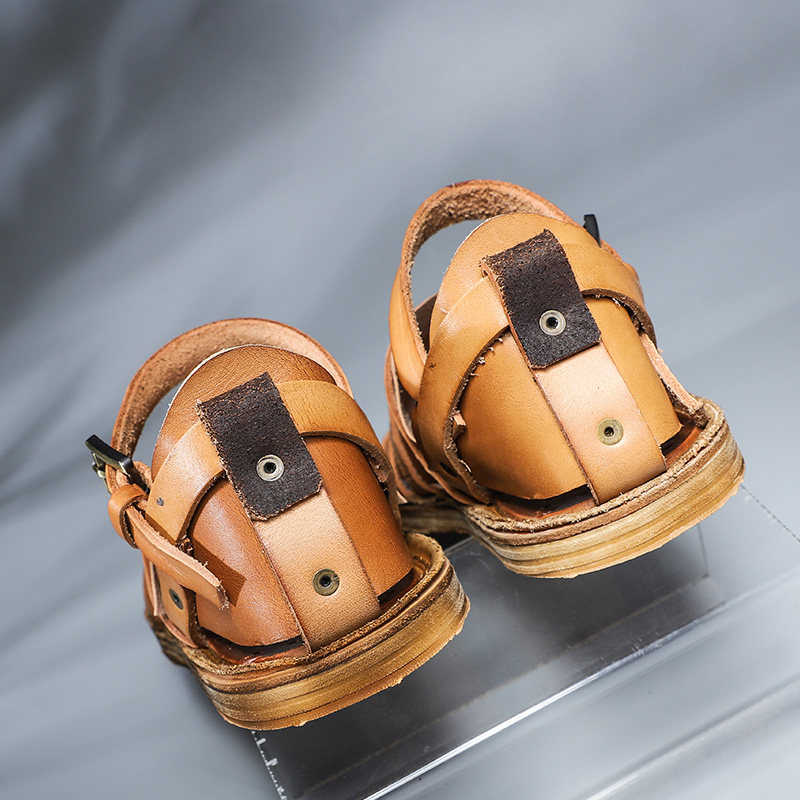 Original handmade vegetable tanned leather British retro men's Roman sandals summer flat with comfortable breathable beach shoes tide