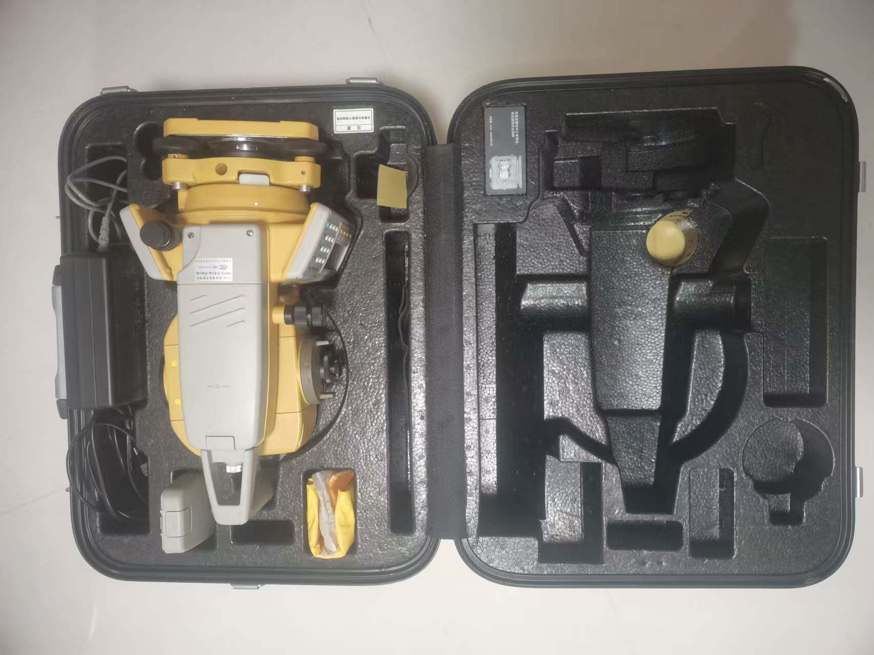 Тахеометр 高端的全站仪拓普康gpt-102r全新，未用，按照二手价出 Topcon