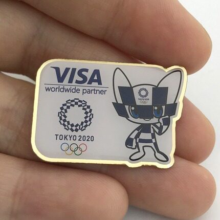 2020 Japan Badge VISA Mascot Medallion Collection Gift Pin 2202