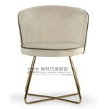 Промышленное ветром северно -световые роскошные дизайнерские дизайнерские повседневные досуг лофт ретро железорец