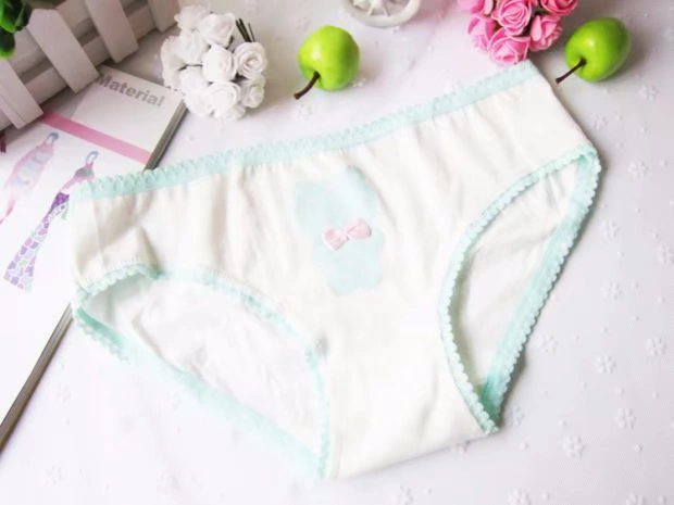 Đồ lót cotton nữ sinh trắng dễ thương hoạt hình thấp eo tam giác túi quà tặng hip - Bộ quà tặng