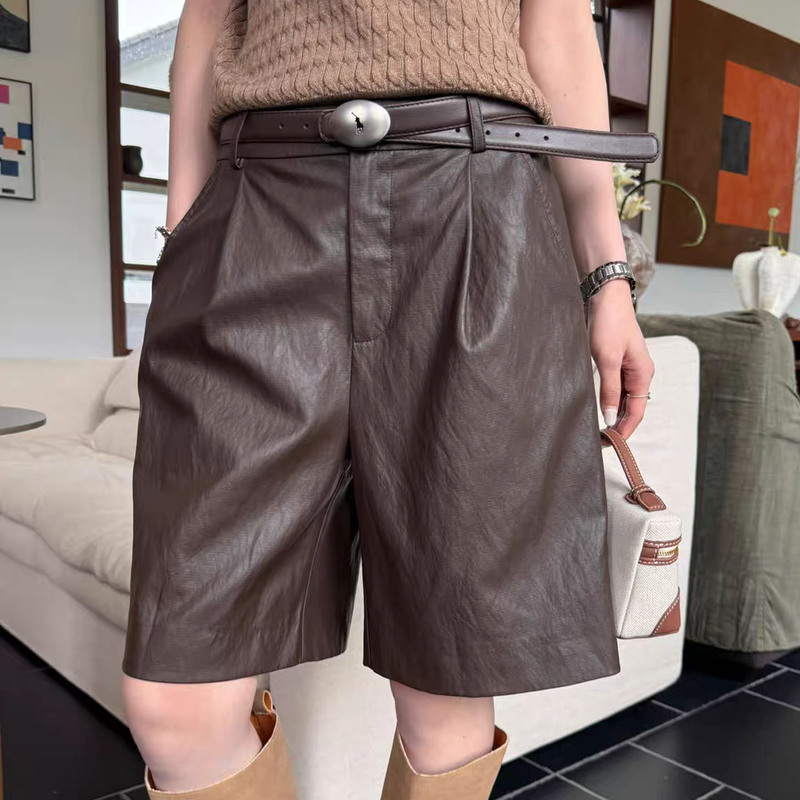 Dx2026 Early Autumn New Old Money Style High-Waisted Pu Leather Shorts for Women, Loose and Slimming Mid-Length Pants, Minimalist Style Short Pants Dx2026 Early Autumn New Old Money Style High-Waisted Pu Leather Shorts for Women, Loose and Slimming Mid-Length Pants, Minimalist Style Short Pants
