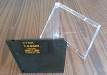 Monolithically TDK FLOPPY DISK SINGLE TDK FLOPPY DISK TDK MONOLITHICALLY INSTALLED FLOPPY DISK 3 5 INCH DISK 1 44M BLACK