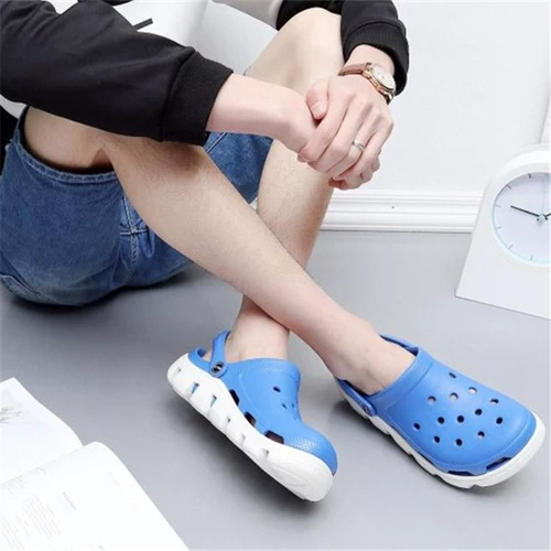 Летние спортивные тапочки в стиле Crocs, пляжная обувь, повседневная обувь, нескользящие босоножки, для влюбленных, большой размер