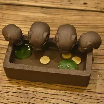 Tea pet four little pigs drink sink, rich food, tea play handmade creative tea ceremony Yixing purple sand section mud ornaments