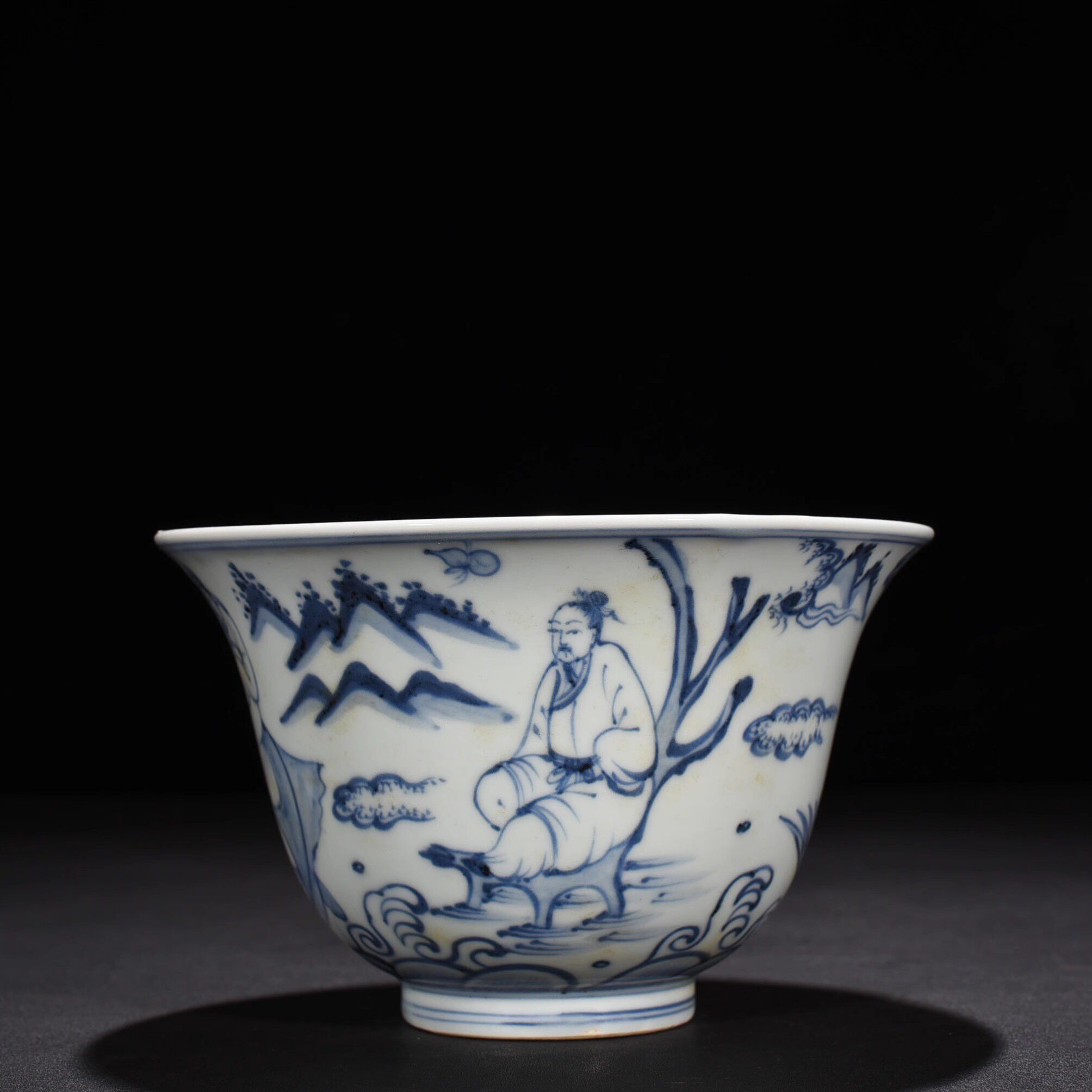 中国古磁 青磁▽青花.花卉紋.高足碗.貢碗▽貴重 稀少