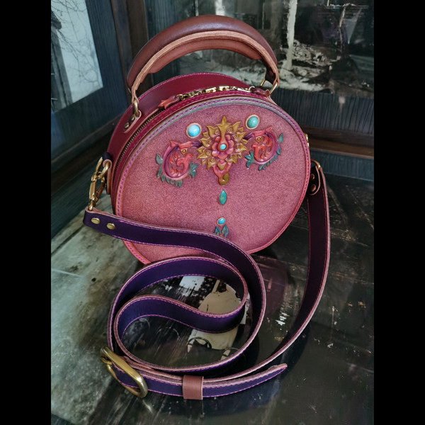 Handmade genuine leather women's bag custom-made first layer cowhide engraved painted pattern turquoise inlaid women's hand-held diagonal round bag