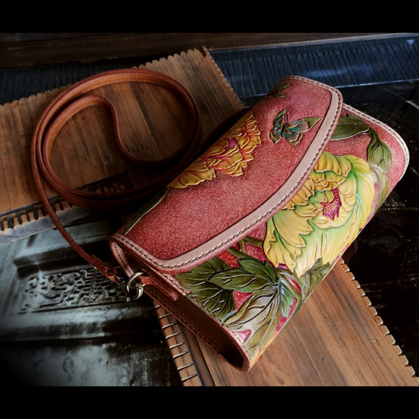 Handmade Bull Leather Sculpture Flower Painted Women's Bag Bookings Yellow Peony Flowers Women's Pitched Satchel Handbag with bag containing bag