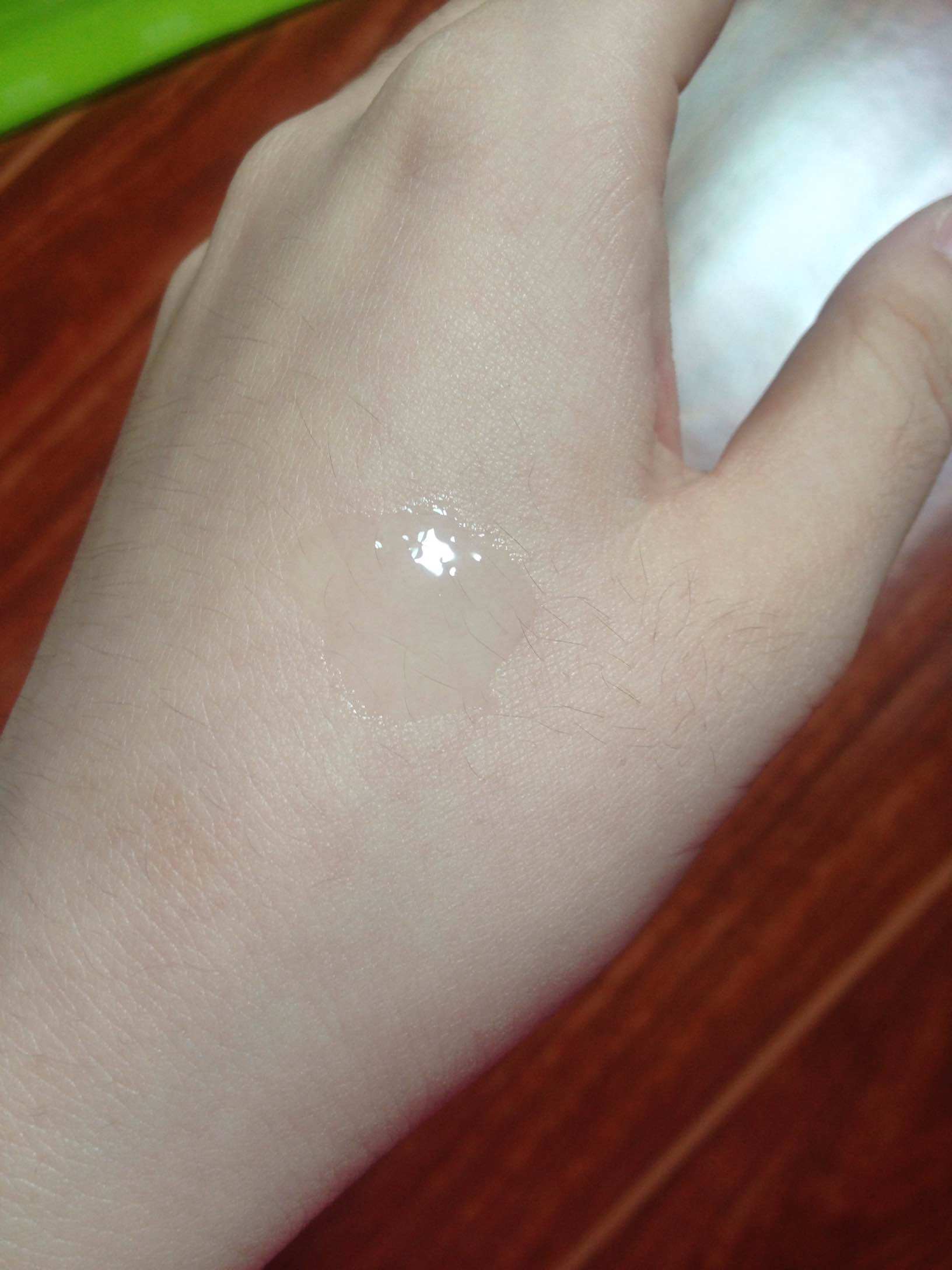 新七白美白精华水