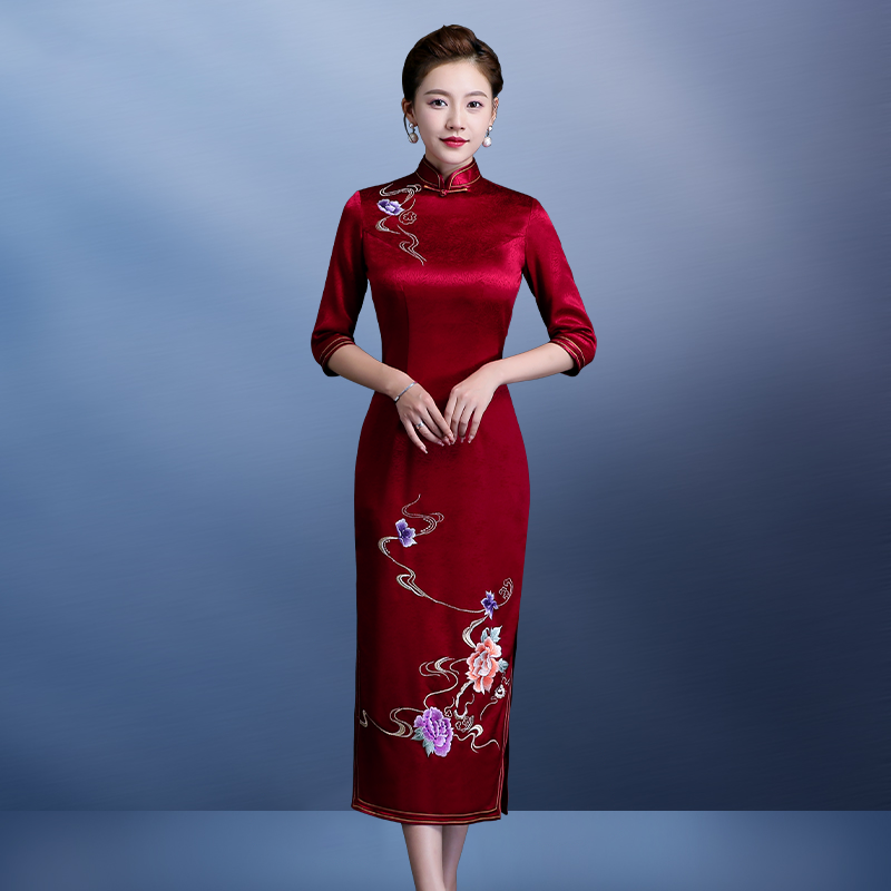 Mother Wedding Banquet Dress Embroidered Acetate satin Improved qipao 2022 The new happy mother-in-law is elegant and noble