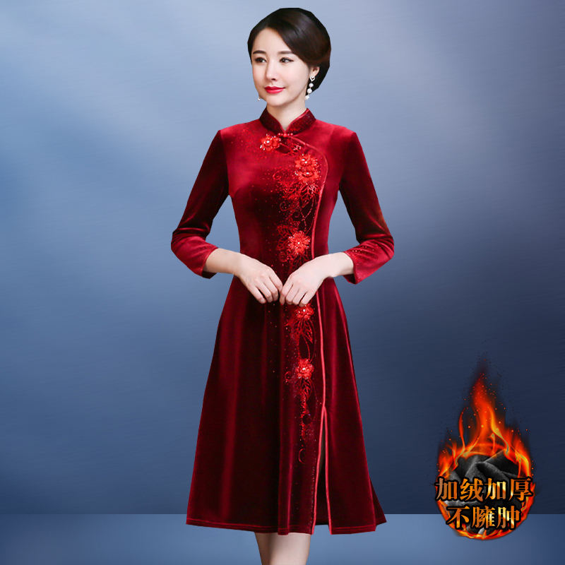 2022 New nail beaded gold velvet wedding dress The bridal lady's mother's wedding banquet will be a big swing with a velvet thickened