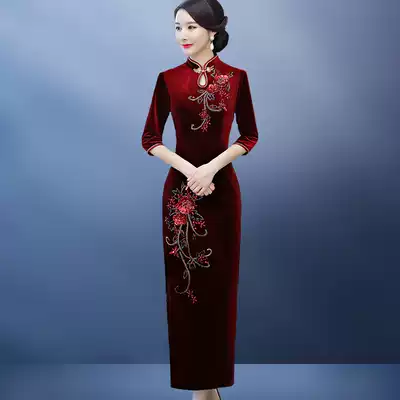 2021 new handmade beaded gold velvet cheongsam skirt mother-in-law wedding dress wedding dress mother dress middle-aged woman