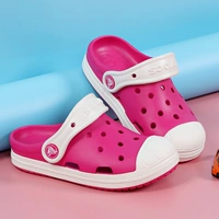 Crocs card Luo Chi giày trẻ em bảo vệ Xiao Ke Luo Ge bé lỗ giày dép đi biển phẳng 202282 - Giày dép trẻ em / Giầy trẻ giày trẻ em