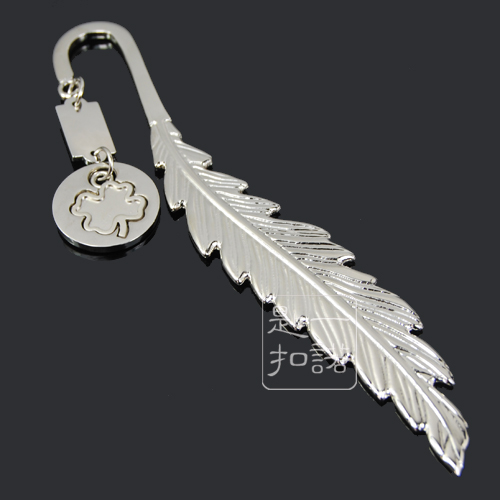 Four Leaf Grass Metal Cartoon Pendant Bookmark Creative China Wind Learning Classmates Teacher Gift Gift Computer Lettering