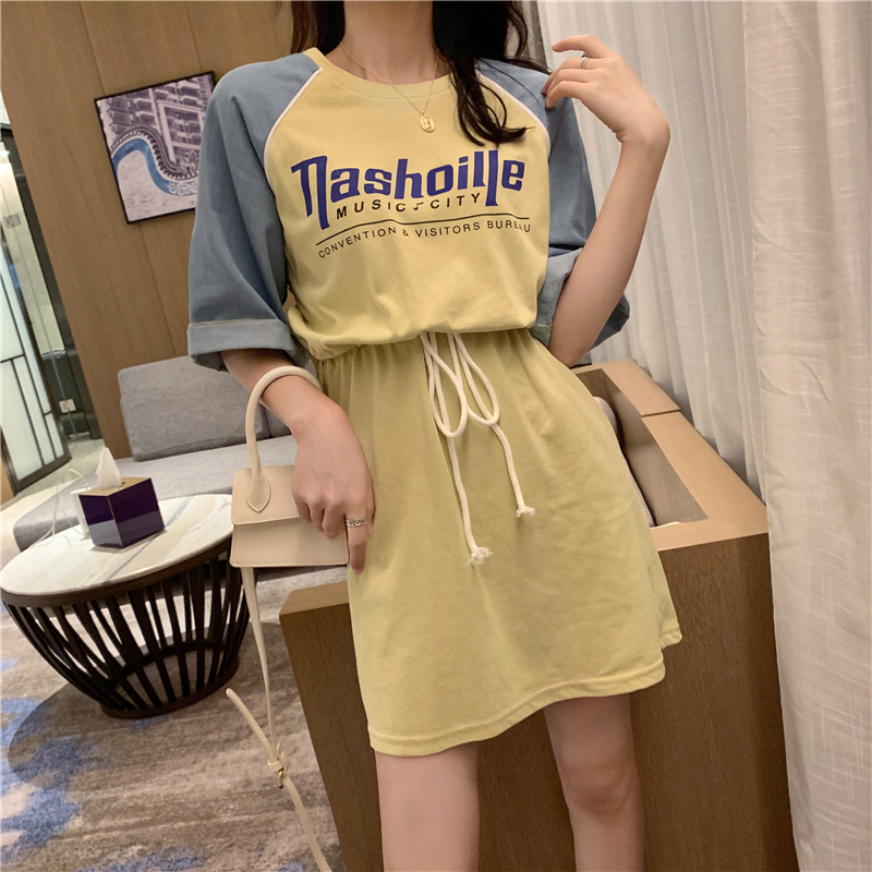 DABI 韓系字母拼接撞色牛仔袖露背短袖洋裝 DABI 韓系字母拼接撞色牛仔袖露背短袖洋裝