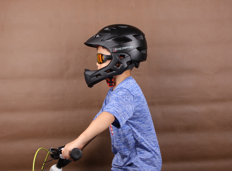 xe thăng bằng bike 8 CYCLINGCOMPANION gửi đồ bảo hộ với ánh sáng trẻ em trượt xe mũ bảo hiểm cân bằng mũ bảo hiểm xe cằm bảo vệ đầy đủ mặt mũ bảo hiểm - Smart Scooter 	xe thăng bằng strider pro